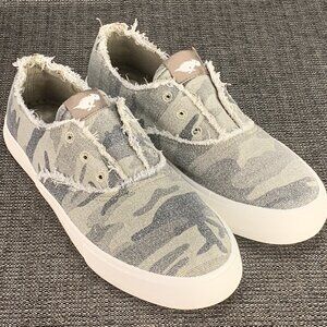 Rocket Dog Camo Slip On Sneakers - Womens Size 8 - shoes canvas classic casual